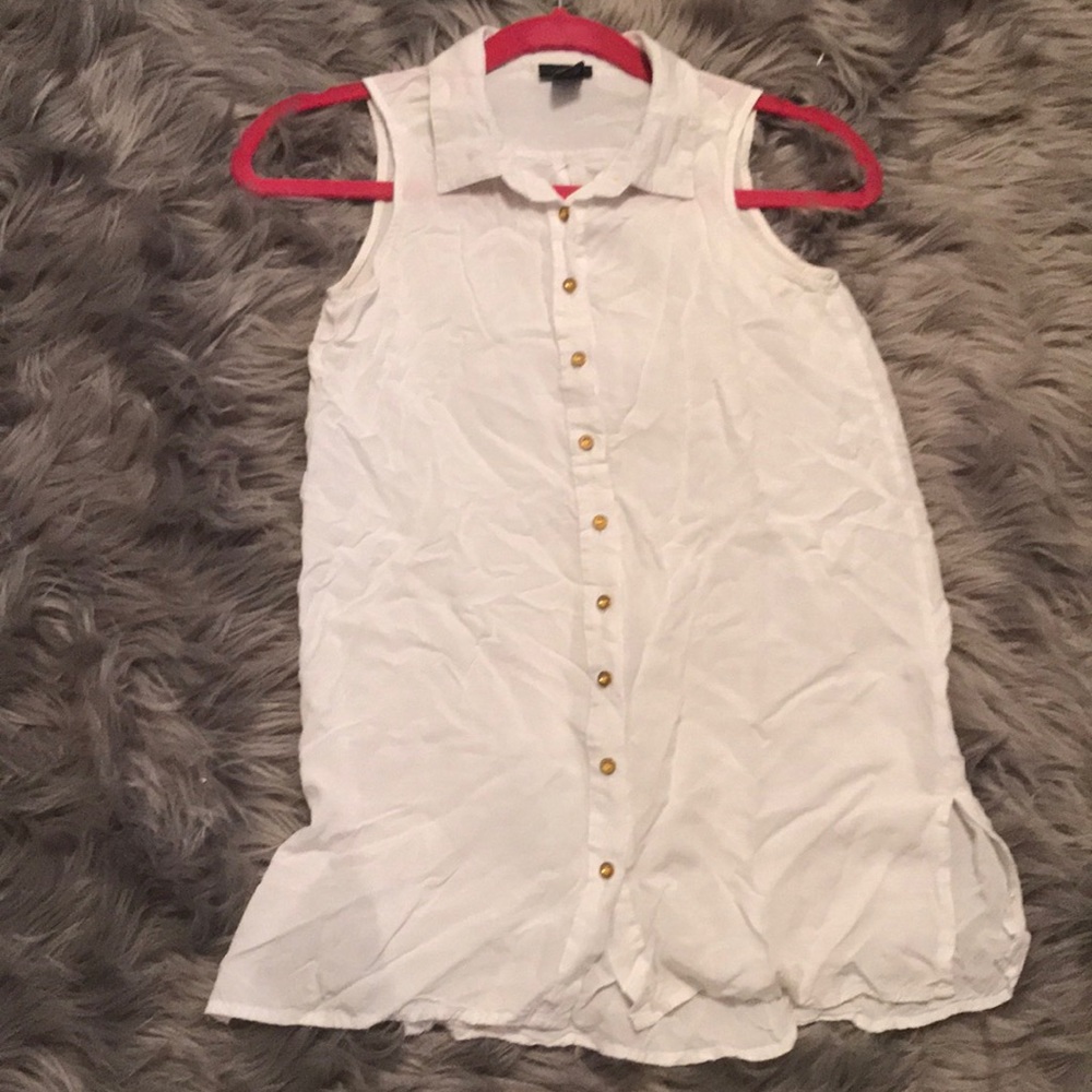Xs white top